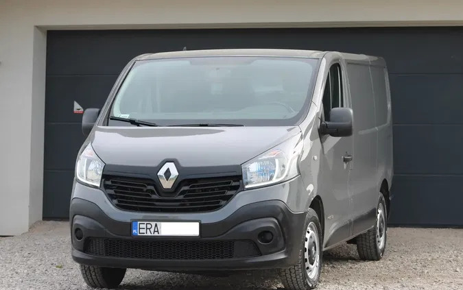 łódzkie Renault Trafic cena 42700 przebieg: 227000, rok produkcji 2015 z Radomsko